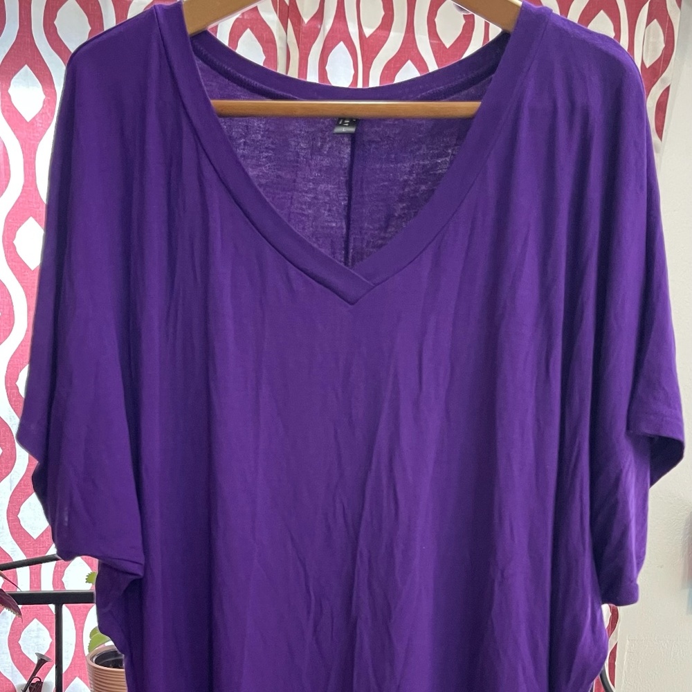 Made By JOHNNY blouse in purple size large